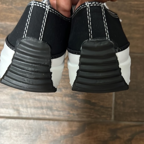 🚨🚨SOLD ON LIVE SHOW🚨🚨 Platform sneakers 👟 - Picture 3 of 7